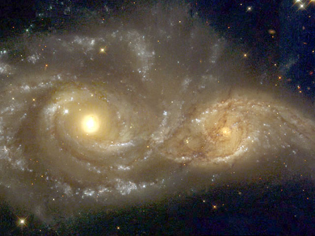 NGC2207 and IC2163 - colliding galaxies